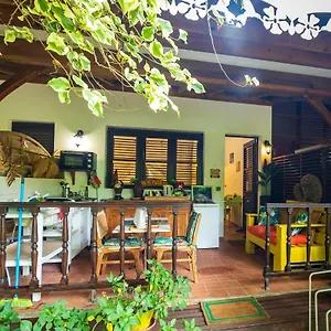 https://martinique-treehouse.comcaribbean.com